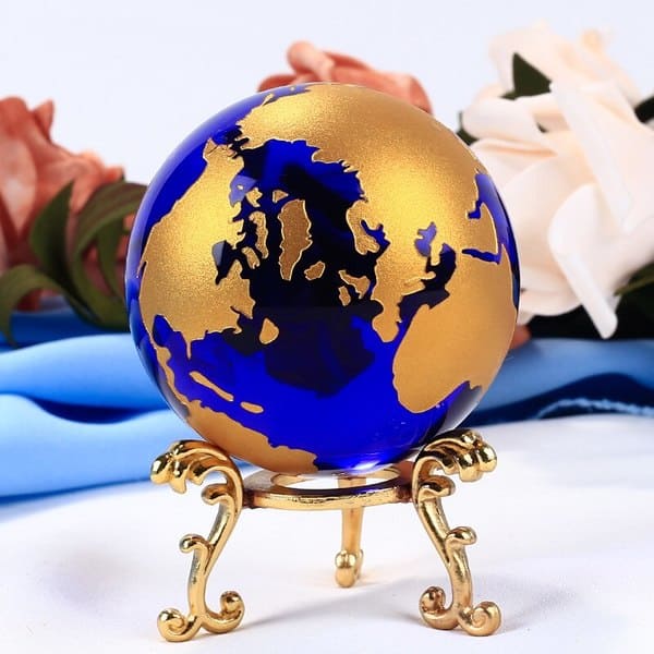 Boule De Cristal Avec Globe Terrestre à L'intérieur Prévision Et Prédiction  Pour Le Rendu 3d De La Planète Terre
