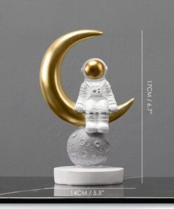 figurine astronaute croissant lune or