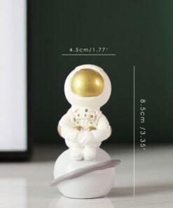 petite figurine astronaute or