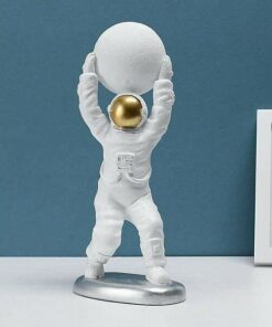 figurine led astronaute